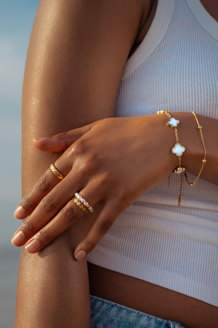 Luxury White Clover Bracelet