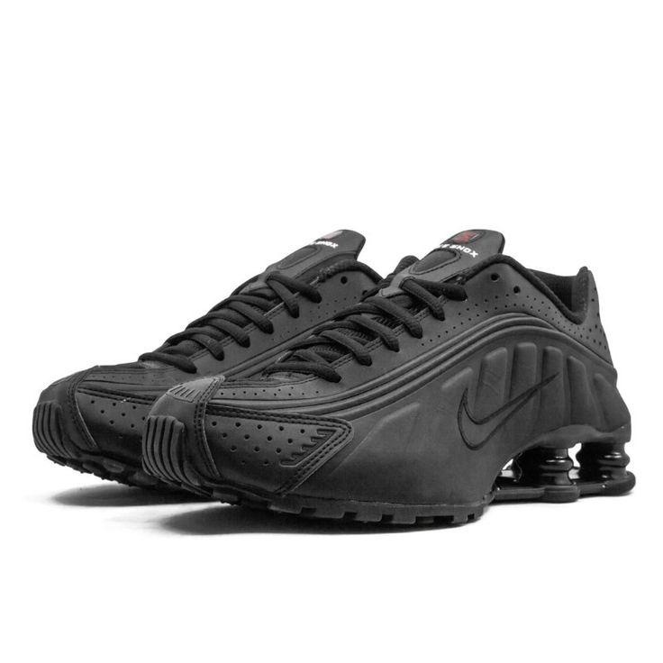 Shox R4 – Midnight Black