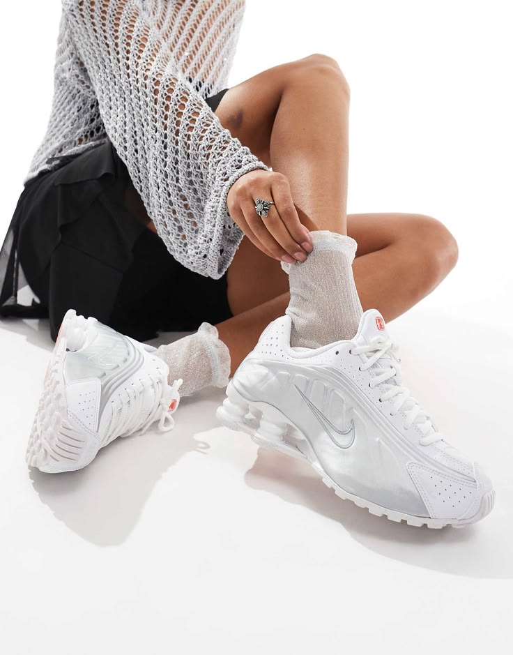 Shox R4 – White Metallic